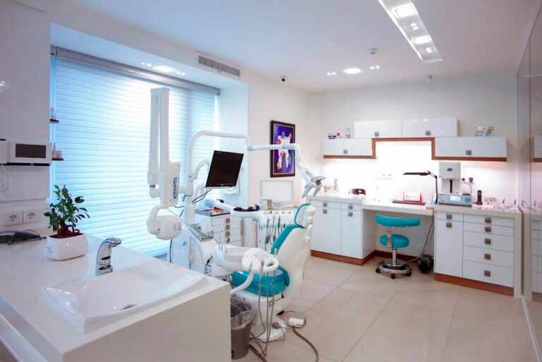 Basal and Mini Implants: Immediate Solutions for Rapid Tooth Restoration