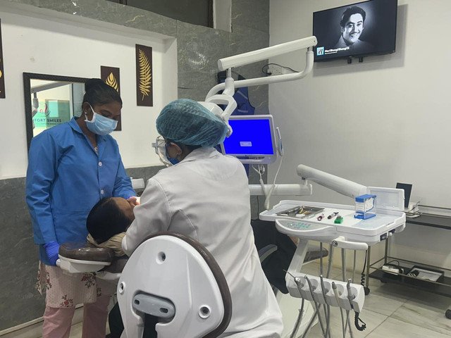 Dental Implant Treatment in Noida at Comfort Smiles